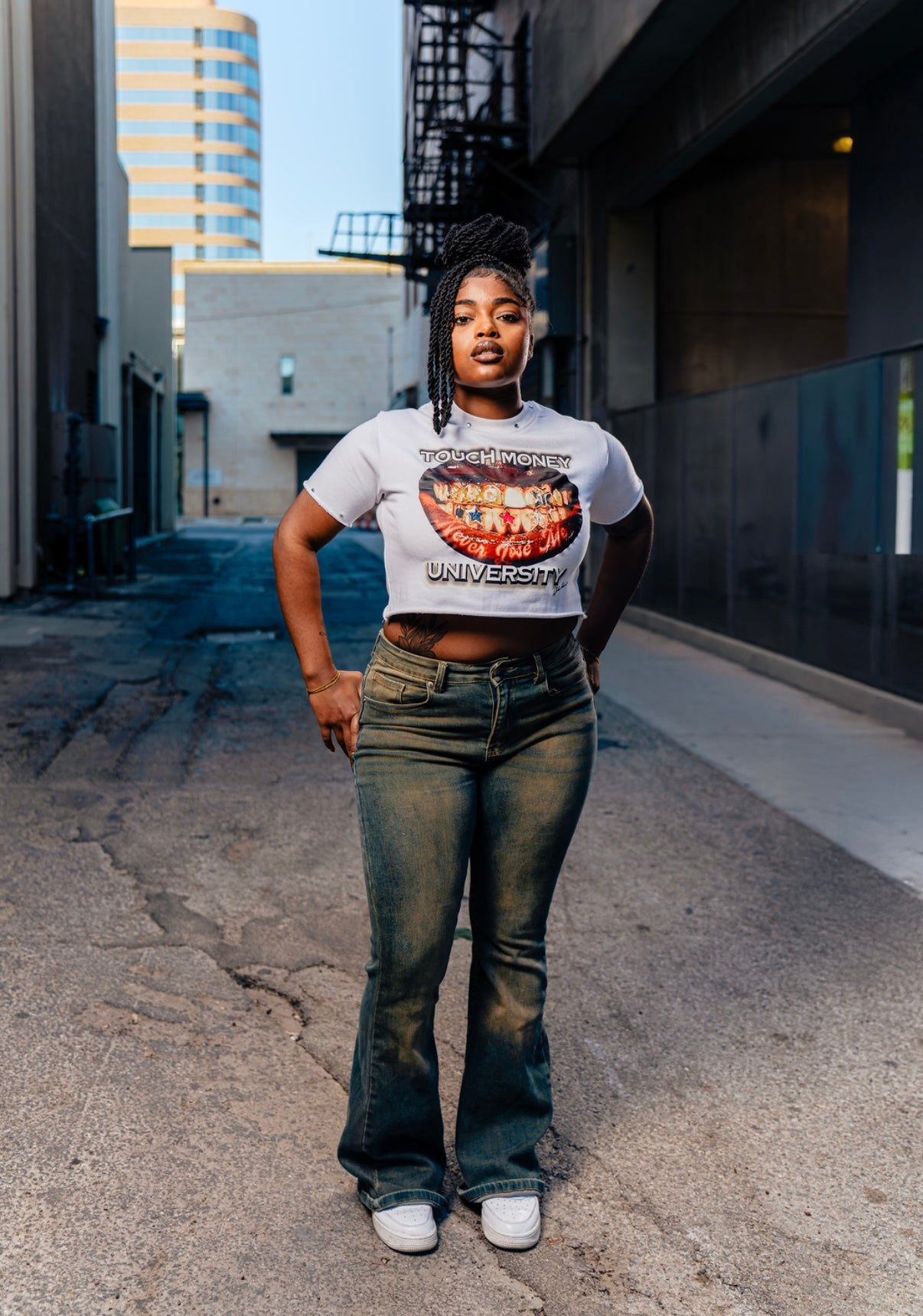Women's Cropped TMU Tee