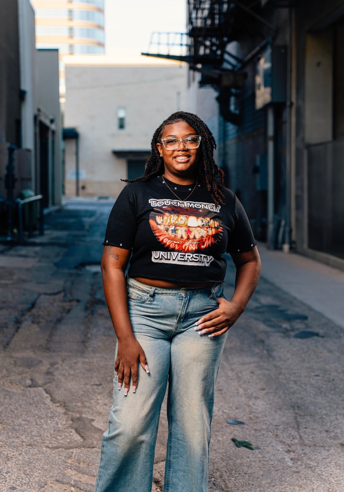 Women's Cropped TMU Tee